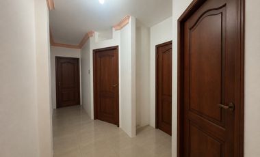 Departamento de alquiler en la Urb. Entre Ríos, Planta Baja, Samborondón.