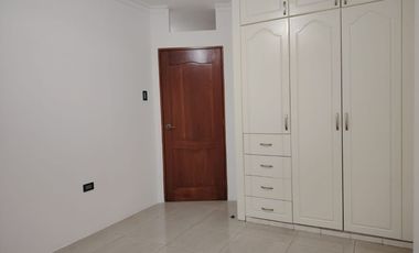 Departamento de alquiler en la Urb. Entre Ríos, Planta Baja, Samborondón.