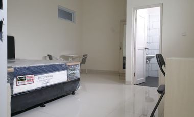 Rumah Kost Kebayoran Baru Hadap Timur bisa parkir mobil