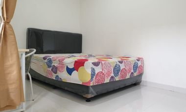Rumah Kost Kebayoran Baru Hadap Timur bisa parkir mobil