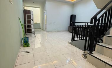 Disewakan Rumah Bisa Jadi Tempat Usaha Jelambar Jaya, Jakarta Barat