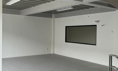 Disewakan gudang siap pakai cocok untuk bisnis di duta indah star hub
