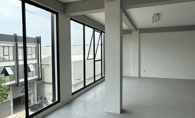 Disewakan gudang siap pakai cocok untuk bisnis di duta indah star hub