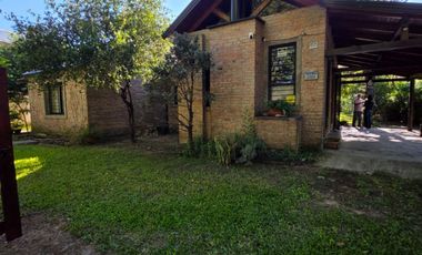 Casa en Venta - Villa California, 2 Dorm, 2 Baños, Cocina, Living, Galeria!
