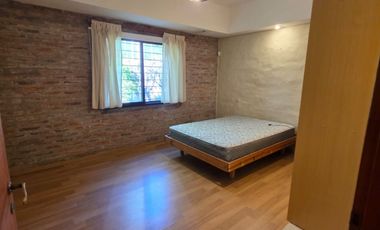 Casa en Venta - Villa California, 2 Dorm, 2 Baños, Cocina, Living, Galeria!