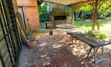 Casa en Venta - Villa California, 2 Dorm, 2 Baños, Cocina, Living, Galeria!