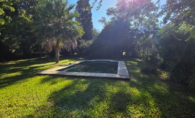 Casa en Venta - Villa California, 2 Dorm, 2 Baños, Cocina, Living, Galeria!