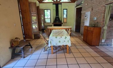 Casa en Venta - Villa California, 2 Dorm, 2 Baños, Cocina, Living, Galeria!