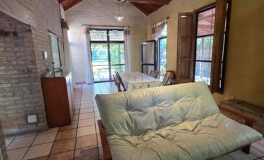 Casa en Venta - Villa California, 2 Dorm, 2 Baños, Cocina, Living, Galeria!