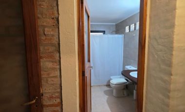 Casa en Venta - Villa California, 2 Dorm, 2 Baños, Cocina, Living, Galeria!