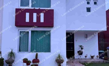 CASA AMUEBLADA EN RENTA EN EX HACIENDA SAN JOSÉ A 10 MINUTOS DEL AEROPUERTO DE TOLUCA, SALIDA RÁPIDA ATLACOMULCO Y CDMX.