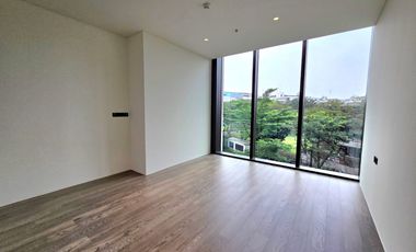Disewakan Apartment Adriya Pik, Luas 550M2, Semi Furnished