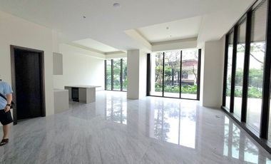 Disewakan Apartment Adriya Pik, Luas 550M2, Semi Furnished
