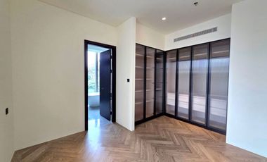 Disewakan Apartment Adriya Pik, Luas 550M2, Semi Furnished