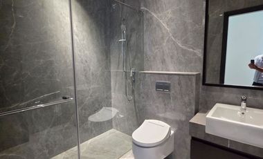 Disewakan Apartment Adriya Pik, Luas 550M2, Semi Furnished
