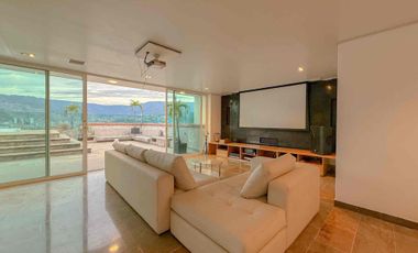 ARRIENDO PENTHOUSE AMOBLADO  EN LAURLES