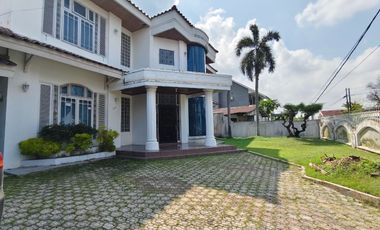 RUMAH BULATAN 2LT MURAH, SIAP HUNI LOKASI PUSAT KOTA JL. CEMARA / GOBAH PEKANBARU