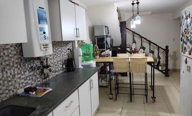 ALQUILER DE CASA CON OPCION A VENTA BARRIO TRES CERRITOS, CALLE LOS FRESNOS 136, ENTRE LOS TARCOS Y LOS GUYA. SALTACANES.