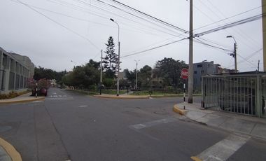La Molina SANTA PATRICIA - Terreno en venta plano y cercado - Área: 180.79m²