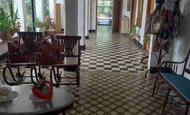 VENDO HERMOSA CASA  EN EL BARRIO PRADO CON AREA DE 620MTS EXCELENTE UBICACION.