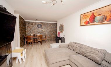 SE VENDE DEPTO EN COND. TRES MARES.