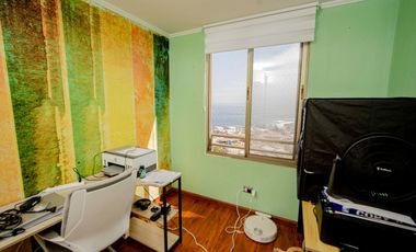 SE VENDE DEPTO EN COND. TRES MARES.
