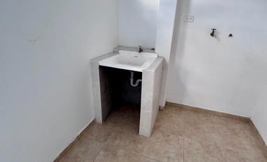 Excelente oportunidad: Amplia casa de 3 pisos con garaje para dos vehículos