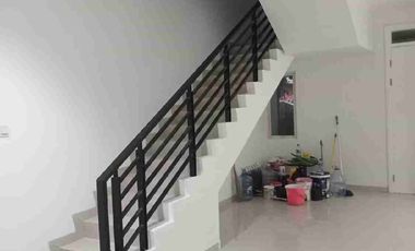 Rumah dijual sudah renovasi di cluster acacia summarecon bekasi