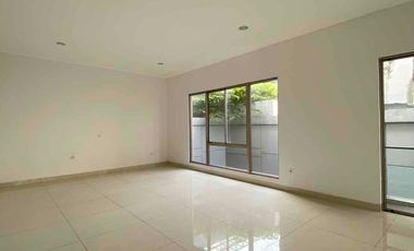 Rumah Golf Island 2.5 Lantai, PIK