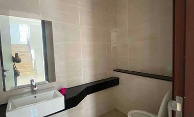 Rumah Golf Island 2.5 Lantai, PIK
