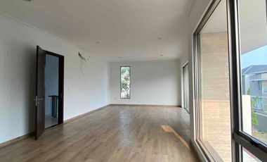 Rumah Golf Island 2.5 Lantai, PIK