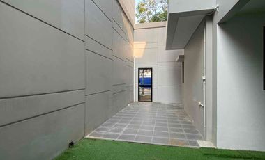 Rumah Golf Island 2.5 Lantai, PIK