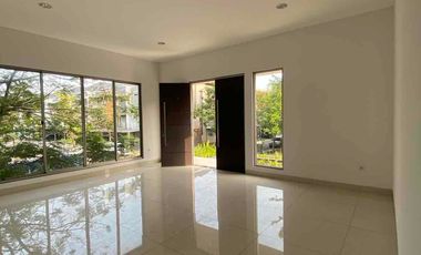 Rumah Golf Island 2.5 Lantai, PIK