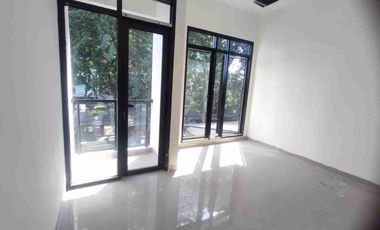 rumah mewah 3 lantai siap huni di kran kemayoran jakarta pusat