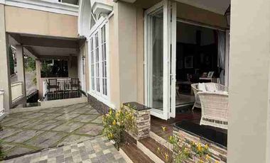 Rumah mewah Full Funished di komplek Sanghyang pancanaka hills cimahi