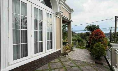Rumah mewah Full Funished di komplek Sanghyang pancanaka hills cimahi