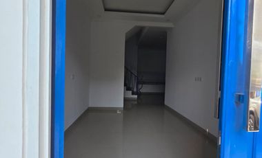Di Sewakan Rumah Baru Renovasi 3Kamar di Depok Timur