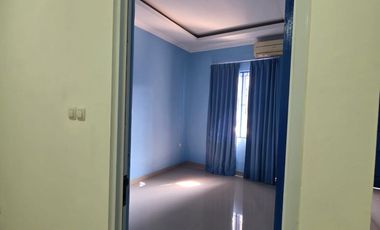 Di Sewakan Rumah Baru Renovasi 3Kamar di Depok Timur