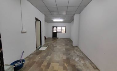 Townhouse for Sale – Romthip Village, Hathairat 33