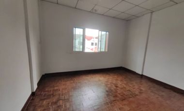 Townhouse for Sale – Romthip Village, Hathairat 33