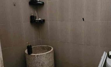 DIJUAL – Rumah 2 Lantai Semi Furnished Strategis di Green Living Residence