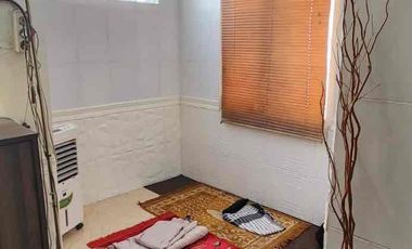 DIJUAL – Rumah 2 Lantai Semi Furnished Strategis di Green Living Residence