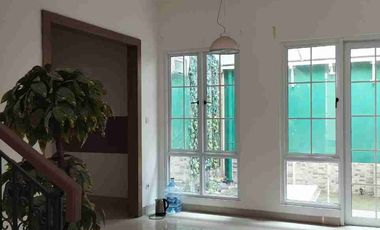 Di Sewakan Rumah Menagio Village IL Lago Gading Serpong