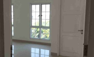 Di Sewakan Rumah Menagio Village IL Lago Gading Serpong