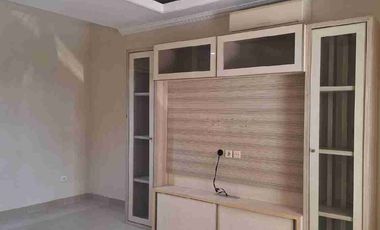 Dijual Rumah digolden palm jakarta barat