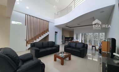 RUMAH MEWAH DIJUAL DEKAT PAKUWON MALL SOLO BARU