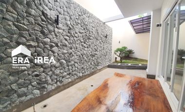 RUMAH MEWAH DIJUAL DEKAT PAKUWON MALL SOLO BARU