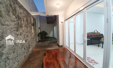 RUMAH MEWAH DIJUAL DEKAT PAKUWON MALL SOLO BARU