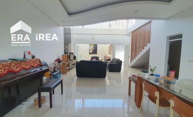 RUMAH MEWAH DIJUAL DEKAT PAKUWON MALL SOLO BARU