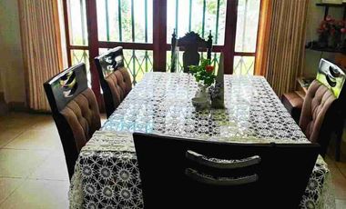 LINDA CASA CON JARDIN, VENTA